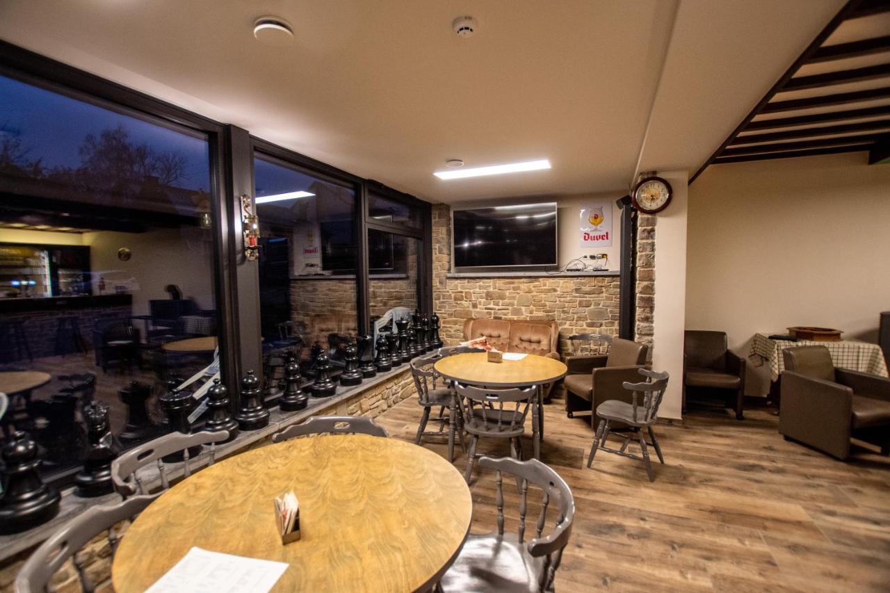 Auberge Le Vieux Moulin Poupehan Kültér fotó